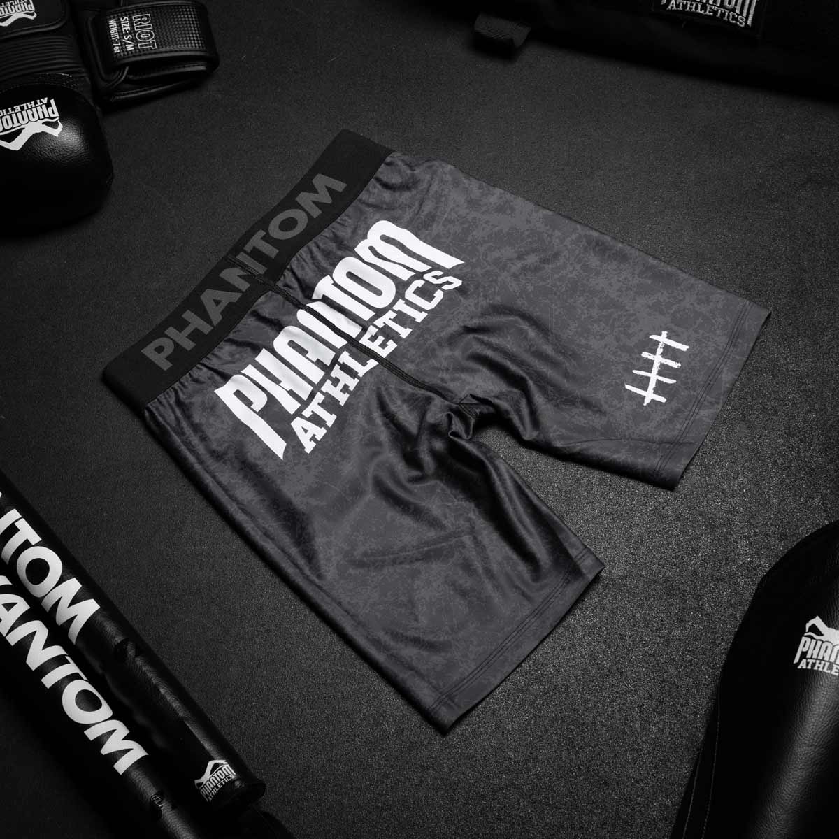 Fightshorts VECTOR Serious - Schwarz - Image 5